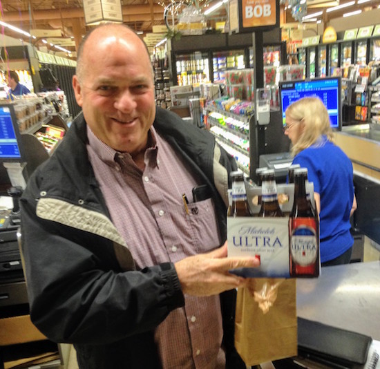 Beer-Lover On the Atkins Diet? Here’s How You Can Make Michelob Ultra Taste Better